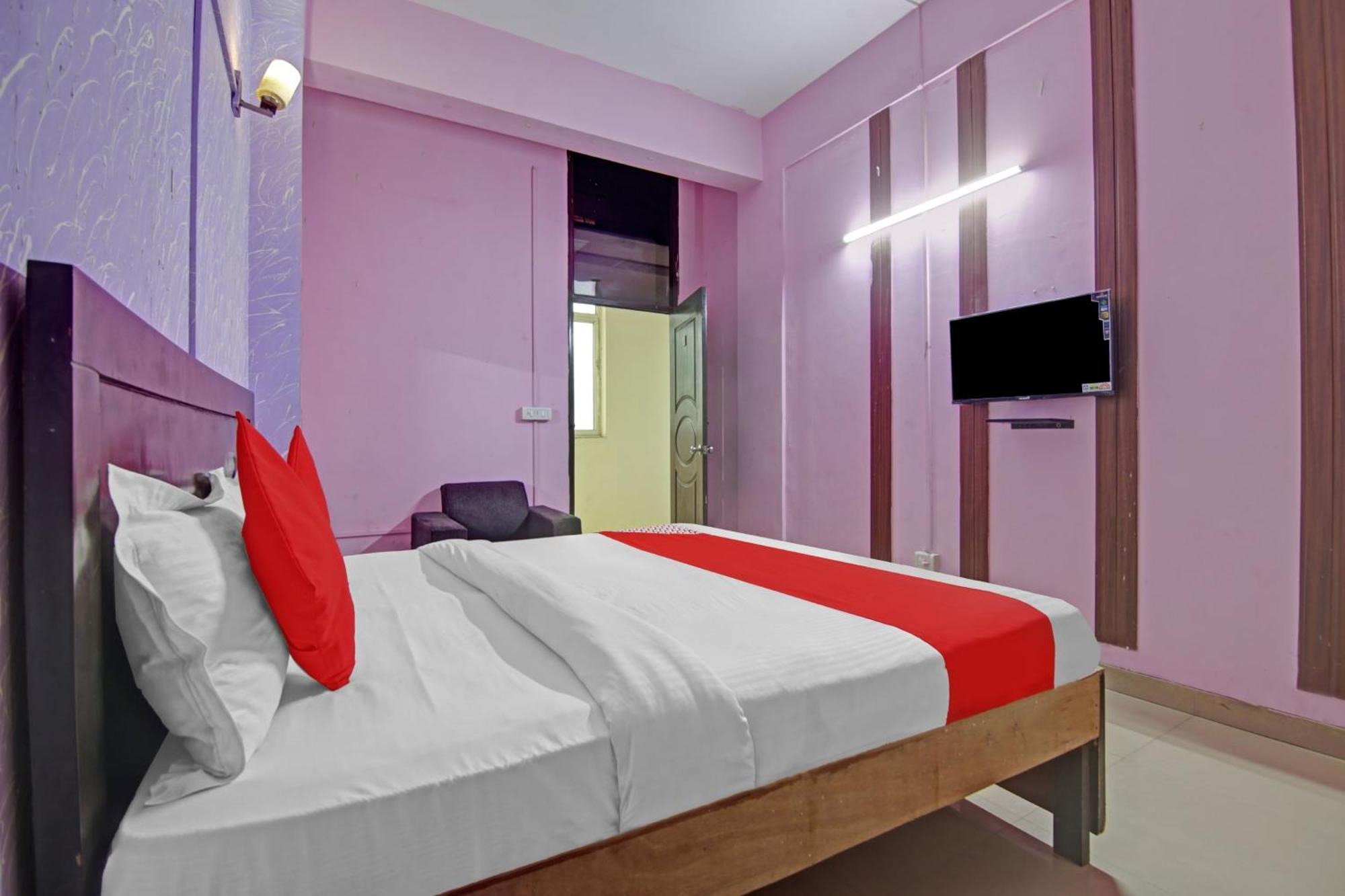 Hotel O Glorious Stayz Noida Buitenkant foto