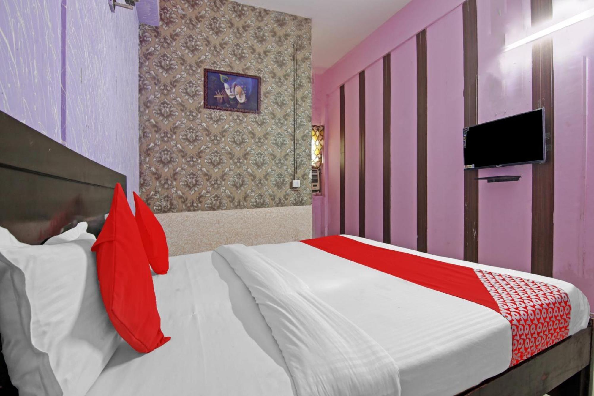 Hotel O Glorious Stayz Noida Buitenkant foto